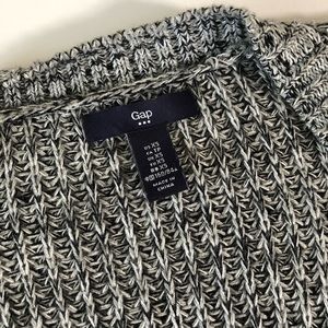 Black/gray/white Gap cardigan with pockets
